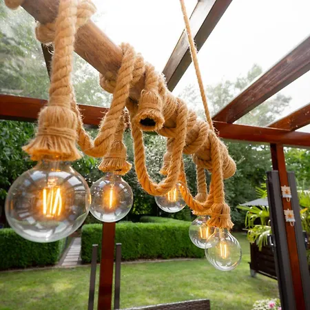 Leeloo S Sunlight Holiday home *