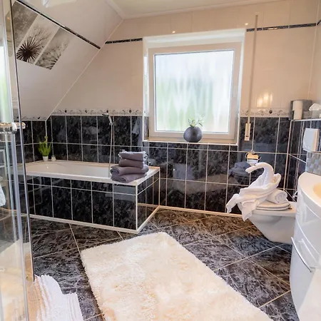 Leeloo S Sunlight Ходенхаген